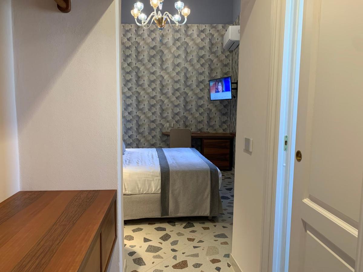 Dimora Del Leone Gaeta Bed & Breakfast Luaran gambar