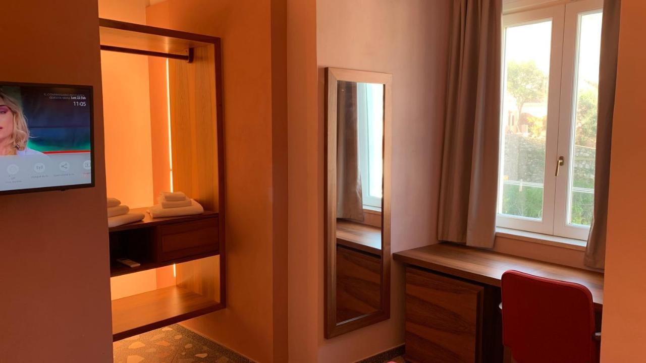 Dimora Del Leone Gaeta Bed & Breakfast Luaran gambar