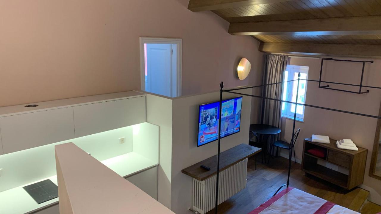Dimora Del Leone Gaeta Bed & Breakfast Luaran gambar