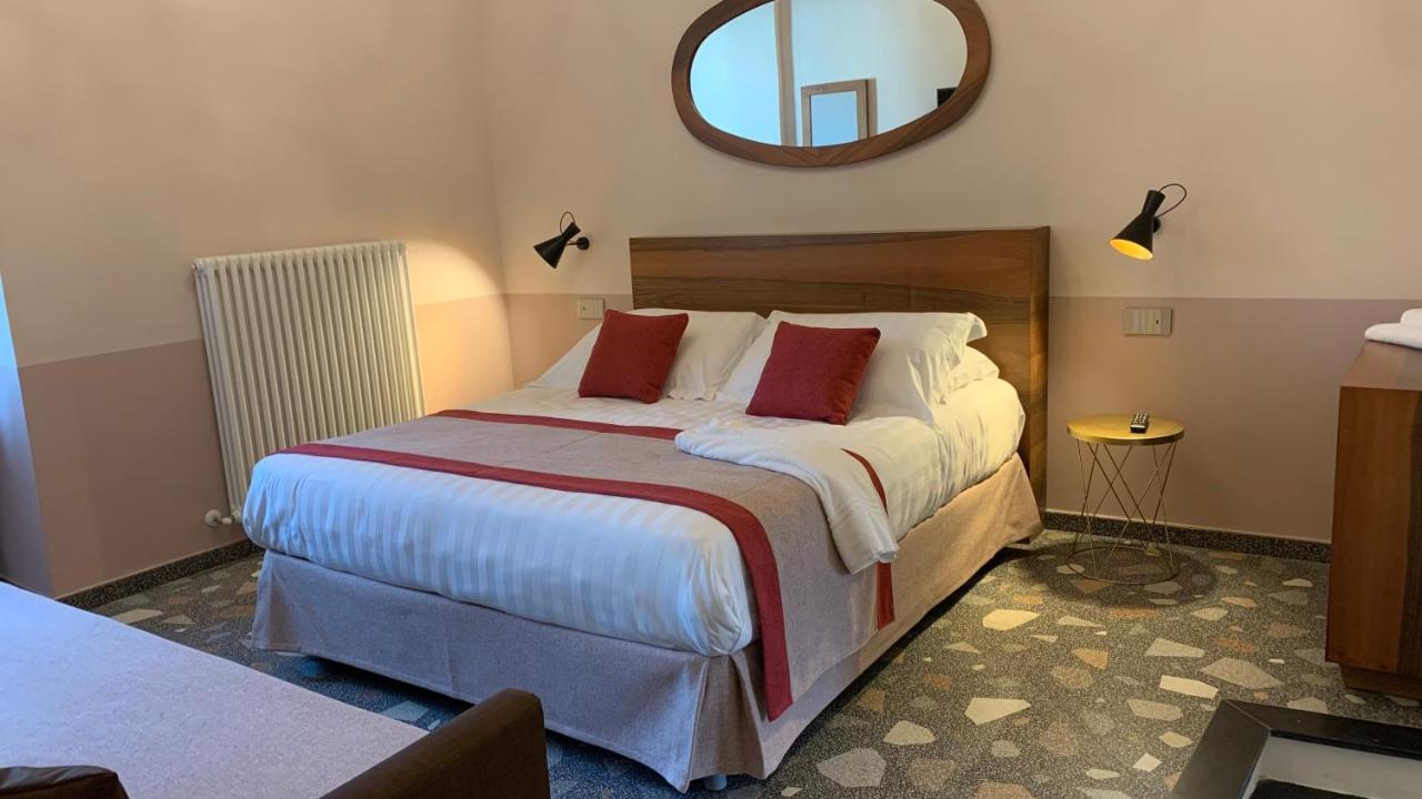 Dimora Del Leone Gaeta Bed & Breakfast Luaran gambar
