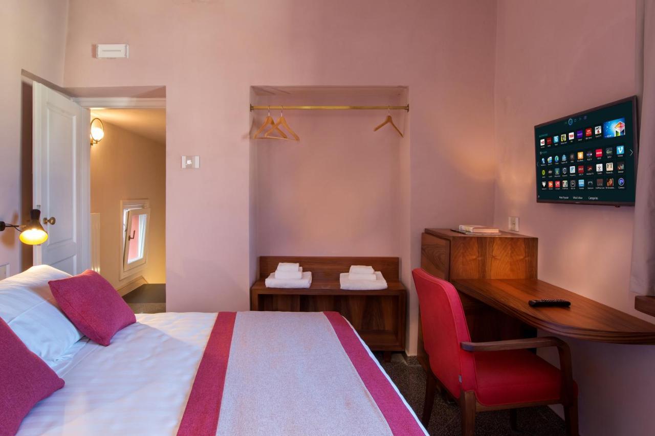 Dimora Del Leone Gaeta Bed & Breakfast Luaran gambar